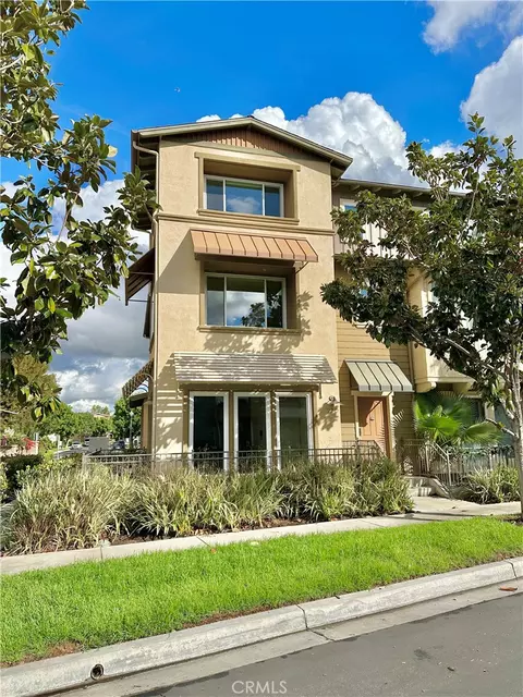 280 Tustin Field Dr, Tustin, CA 92782