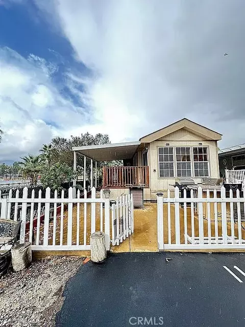 32000 Riverside Dr #I1, Lake Elsinore, CA 92530