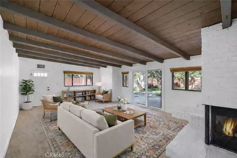 4425 Walnut Ave, Long Beach, CA 90807