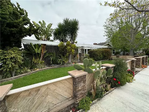 1824 Park St, Huntington Beach, CA 92648