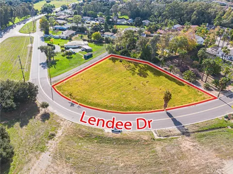 2065 Lendee Dr, Escondido, CA 92025
