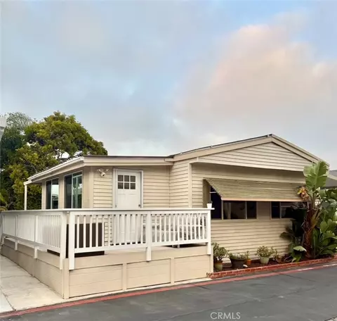 80 Huntington St #712, Huntington Beach, CA 92646