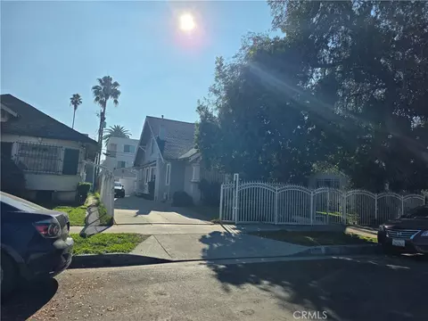 1180 W 39th Pl, Los Angeles, CA 90037