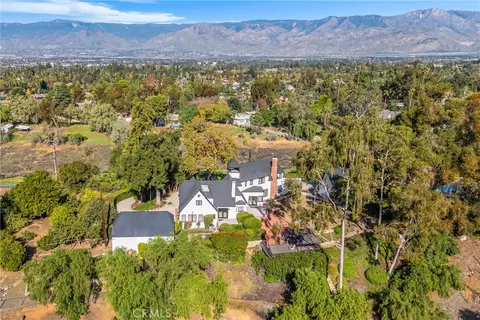 View/Area - 745 W Sunset Dr, Redlands, CA 92373 photo 9 of 10