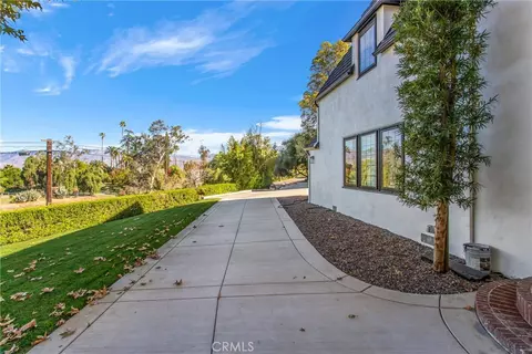 Exterior - 745 W Sunset Dr, Redlands, CA 92373 photo 4 of 21