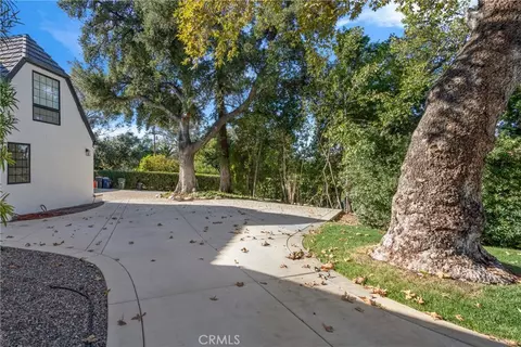 Exterior - 745 W Sunset Dr, Redlands, CA 92373 photo 17 of 21