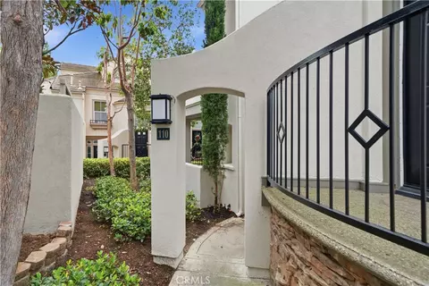 110 La Mirage, Aliso Viejo, CA 92656