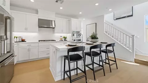 738 Guy Turner Dr, Camarillo, CA 93010