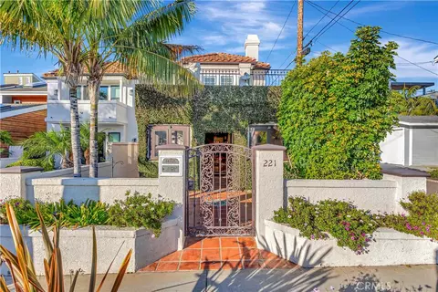221 Hartford Ave, Huntington Beach, CA 92648