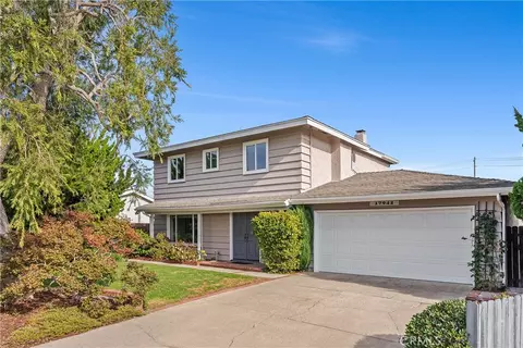 17942 Caledonia Cir, Huntington Beach, CA 92647