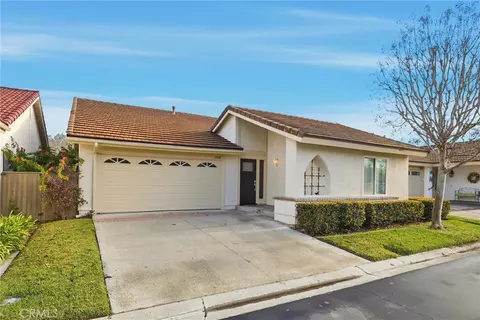 27880 Via Sarasate, Mission Viejo, CA 92692