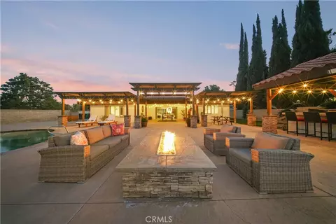 16524 Rancho Escondido Dr, Riverside, CA 92506