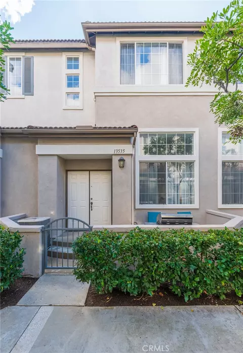 13535 Cobblestone Ln, Westminster, CA 92683