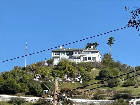 Exterior - 352 Eucalyptus, Avalon, CA 90704 photo 6 of 8