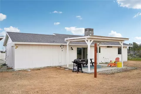 Exterior - 3872 Balsa Ave, Yucca Valley, CA 92284 photo 6 of 18