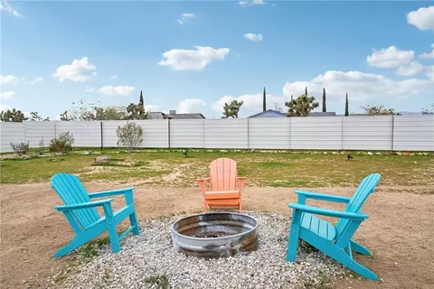 Exterior - 3872 Balsa Ave, Yucca Valley, CA 92284 photo 8 of 18