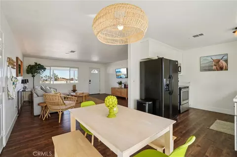 Dining - 3872 Balsa Ave, Yucca Valley, CA 92284 photo 1 of 3