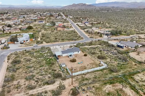 View/Area - 3872 Balsa Ave, Yucca Valley, CA 92284 photo 1 of 10
