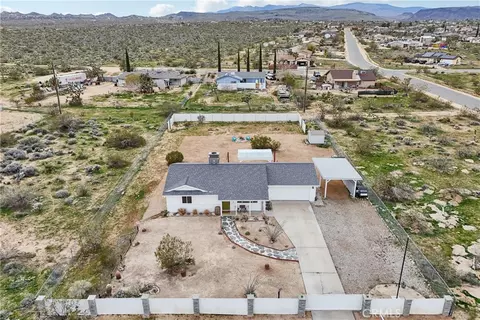 View/Area - 3872 Balsa Ave, Yucca Valley, CA 92284 photo 5 of 10