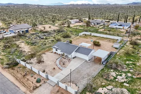 View/Area - 3872 Balsa Ave, Yucca Valley, CA 92284 photo 4 of 10