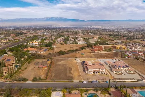 1127 Casper Cir, Corona, CA 92881 photo 14
