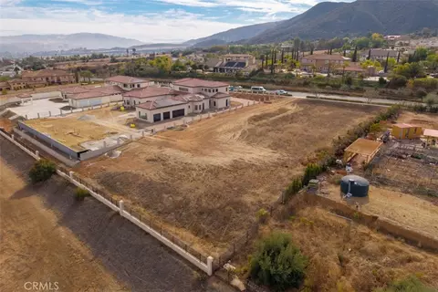 1127 Casper Cir, Corona, CA 92881 photo 12