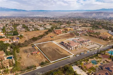 1127 Casper Cir, Corona, CA 92881 photo 13