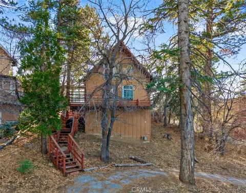 845 Villa Grv, Big Bear City, CA 92314