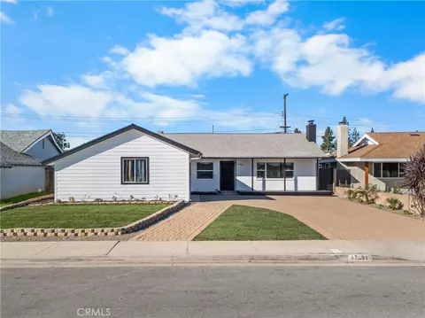 17391 Meer Cir, Huntington Beach, CA 92647