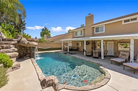 10950 Glenoaks Dr, Rancho Cucamonga, CA 91730