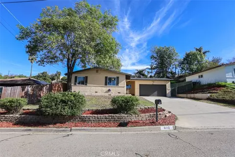 832 Magarian, Fallbrook, CA 92028