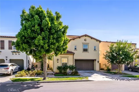 Exterior - 40 Waterspout, Irvine, CA 92620 photo 7 of 9