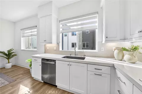 Kitchen - 132 Abacus, Irvine, CA 92618 photo 5 of 5