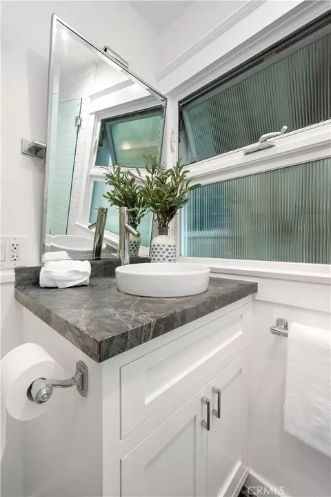 Bath - 44 59th, Long Beach, CA 90803 photo 1 of 2