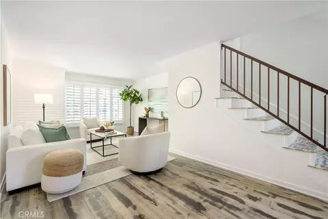 Living - 44 59th, Long Beach, CA 90803 photo 2 of 3
