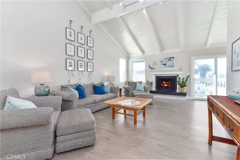 Living - 16791 Bayview Dr, Huntington Beach, CA 92649 photo 6 of 10