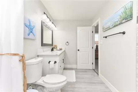 Bath - 16791 Bayview Dr, Huntington Beach, CA 92649 photo 9 of 9