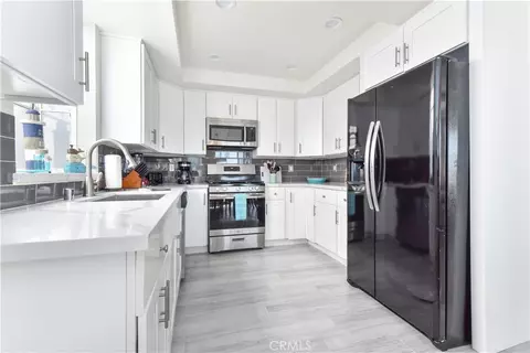 Kitchen - 16791 Bayview Dr, Huntington Beach, CA 92649 photo 1 of 2