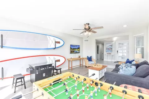 Living - 16791 Bayview Dr, Huntington Beach, CA 92649 photo 2 of 10