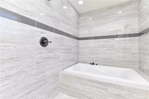 Bath - 16791 Bayview Dr, Huntington Beach, CA 92649 photo 8 of 9