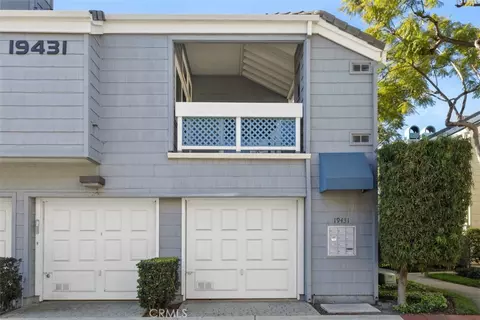 19431 Sunray Ln #205, Huntington Beach, CA 92648