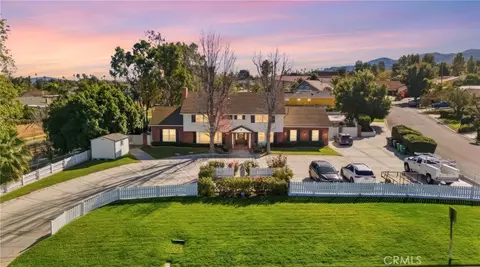 1301 Paseo Grande, Corona, CA 92882