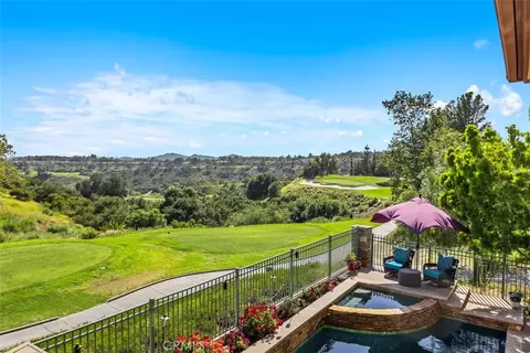 71 Golf Ridge Dr, Trabuco Canyon, CA 92679
