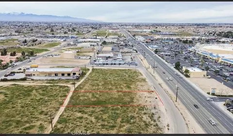 1 Bear Valley Rd, Hesperia, CA 92345 photo 4