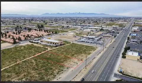 1 Bear Valley Rd, Hesperia, CA 92345 photo 3