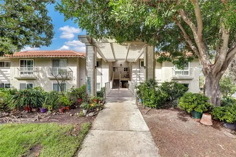 3301 Via Carrizo #P, Laguna Woods, CA 92637