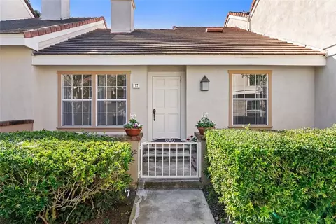 17 Dartmouth, Irvine, CA 92612