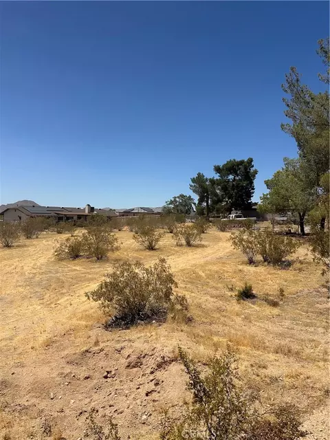 16962 Waalew Ct, Apple Valley, CA 92307