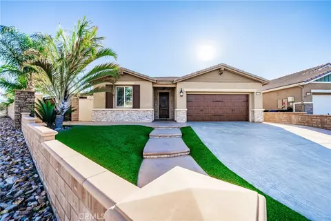18325 Lapis, San Bernardino, CA 92407