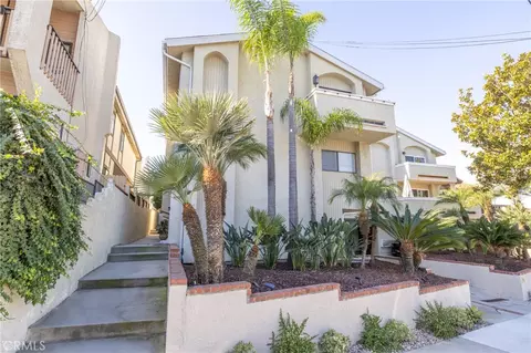 107 S Helberta Ave #4, Redondo Beach, CA 90277